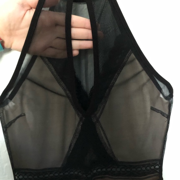 Black and Nude Dress - Picture 3 of 4